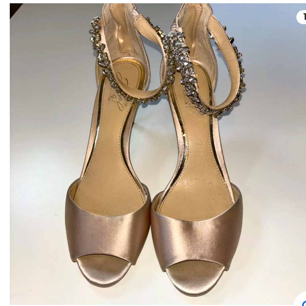 Badgley Mischka Raleigh Jeweled Satin High Heels. Woman’s Size 10 - Picture 9 of 15
